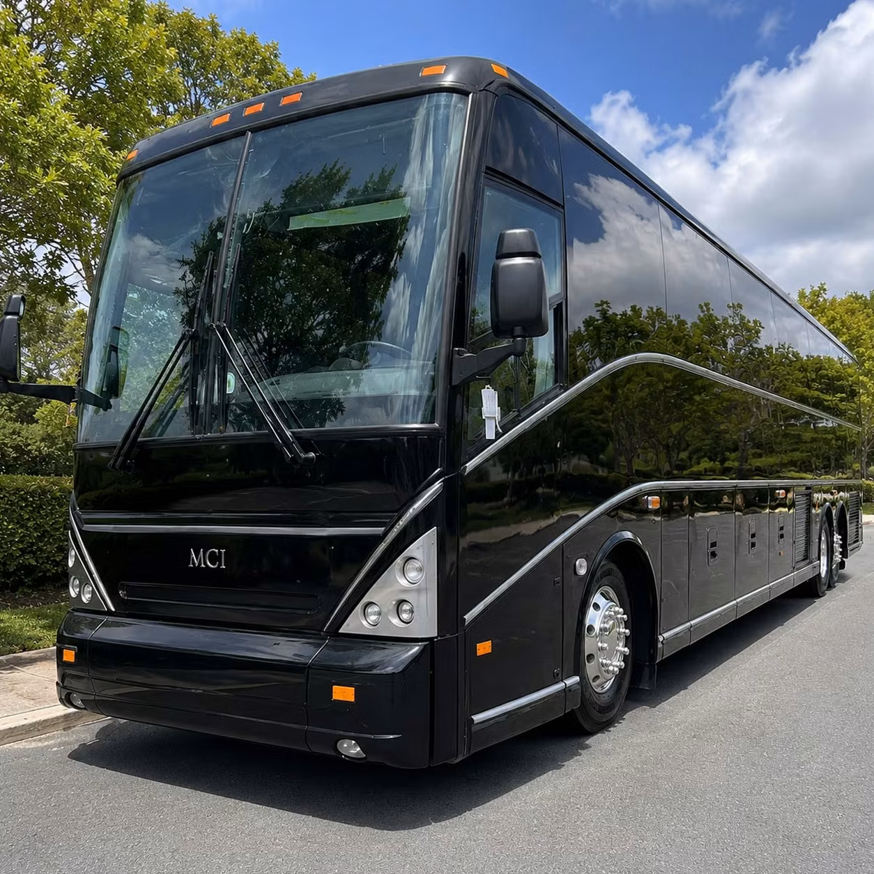 concert and sports event shuttle bus rentals to toyota arena in ontario