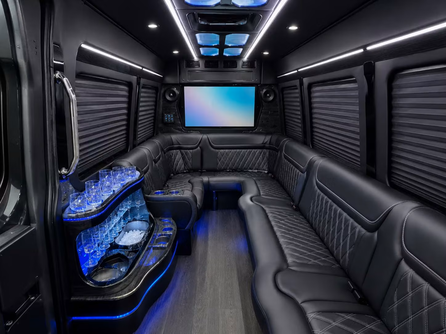 theme park and outdoor adventure field trip transportation in the inland empire